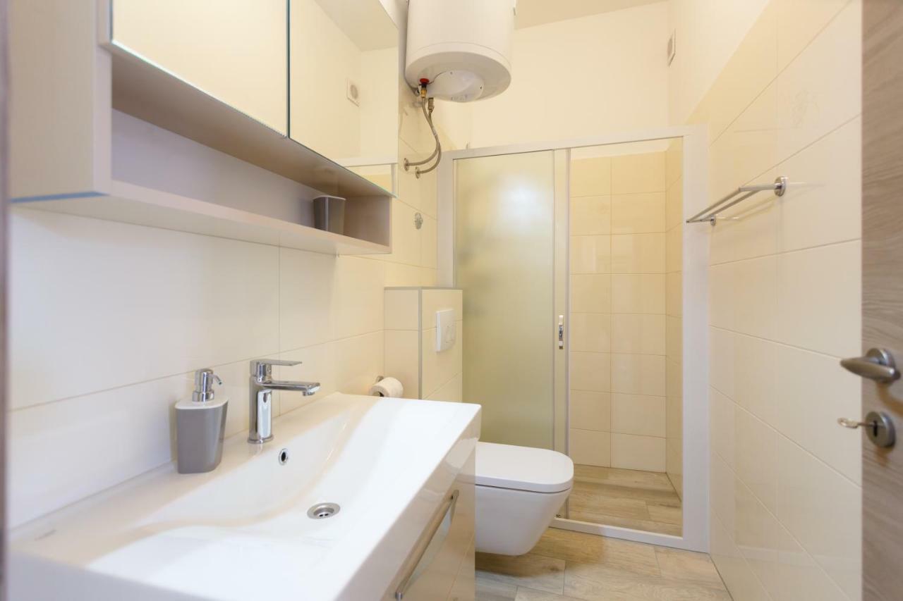 Apartment Rosemary 24 Крк Экстерьер фото