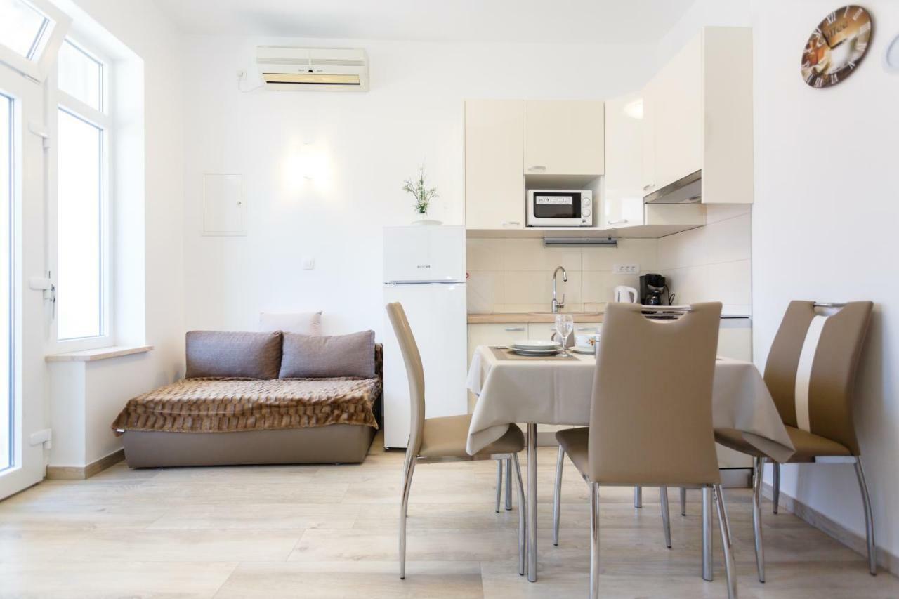 Apartment Rosemary 24 Крк Экстерьер фото